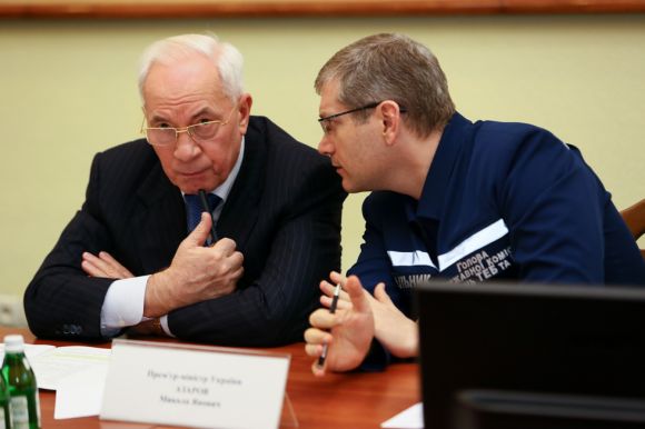  Прем'єр-міністр України Микола Азаров та віце-прем'єр-міністр Олександр Вілкул
