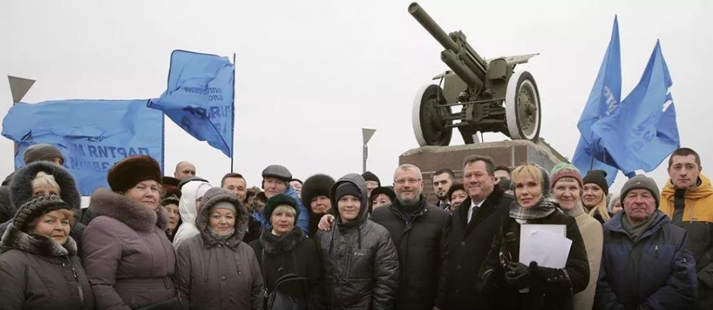 День освобождения Никополя от нацистких оккупантов, встреча с жителями города и студентами Никопольского экономического университета (Днепропетровская обл.)