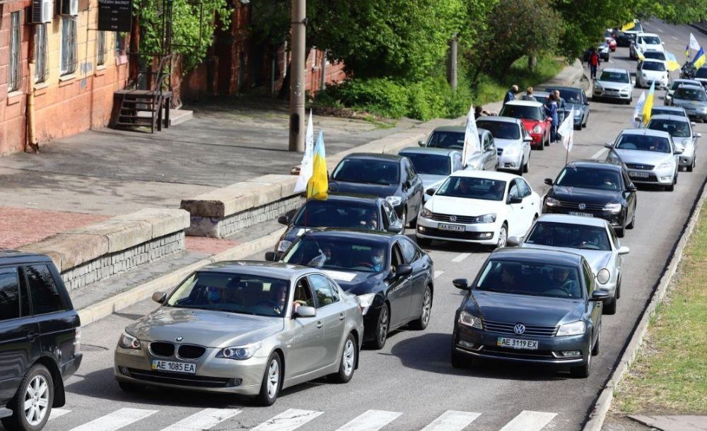 Масштабный автопробег в Днепре в честь 75-й годовщины Дня Победы