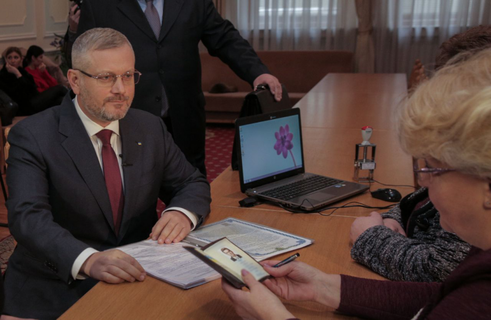 А. Вилкул подал документы в ЦИК для регистрации кандидатом в Президенты Украины