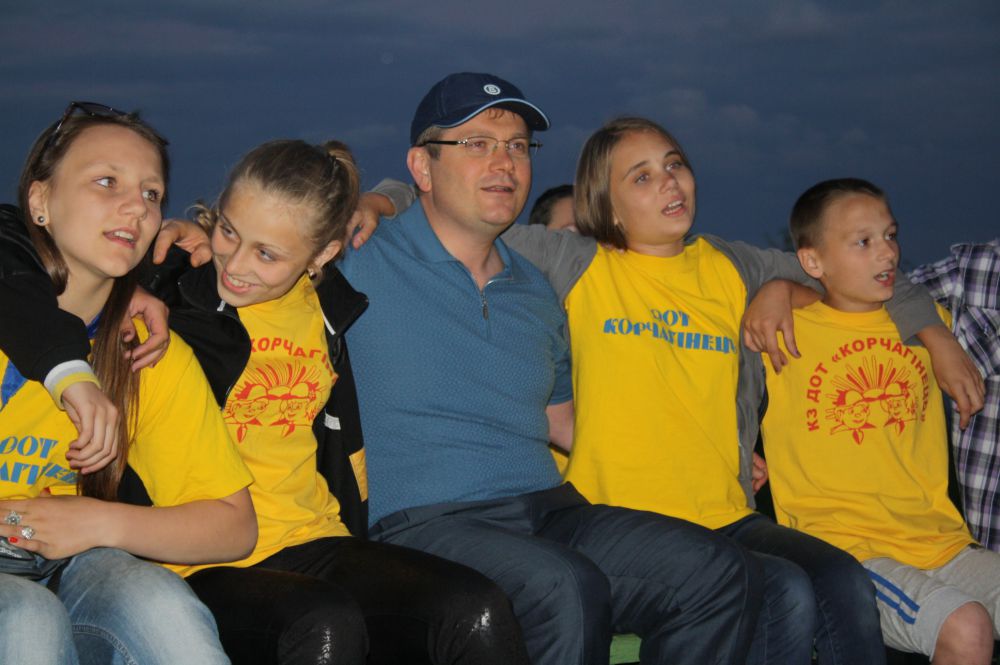 Встреча в криворожском лагере «Корчагинец» с детьми, которых Фонд «Украинская перспектива» вывез из зоны конфликта