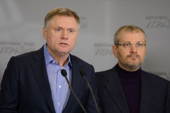 Народные депутаты Алексей Белый и Александр Вилкул