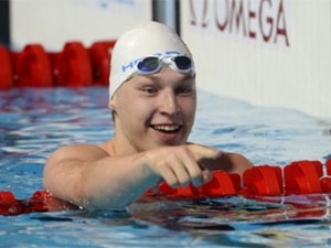 На чемпіонаті Європи, що проходив з 12 по 15 грудня в Данії, Андрій Говоров  переміг на дистанції 50 м батерфляєм за 22.36 сек.